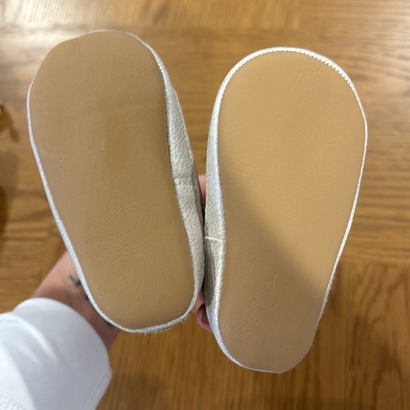 Two Pairs baby girl Boots - EUC,‎ hardly worn. - Picture 4 of 5